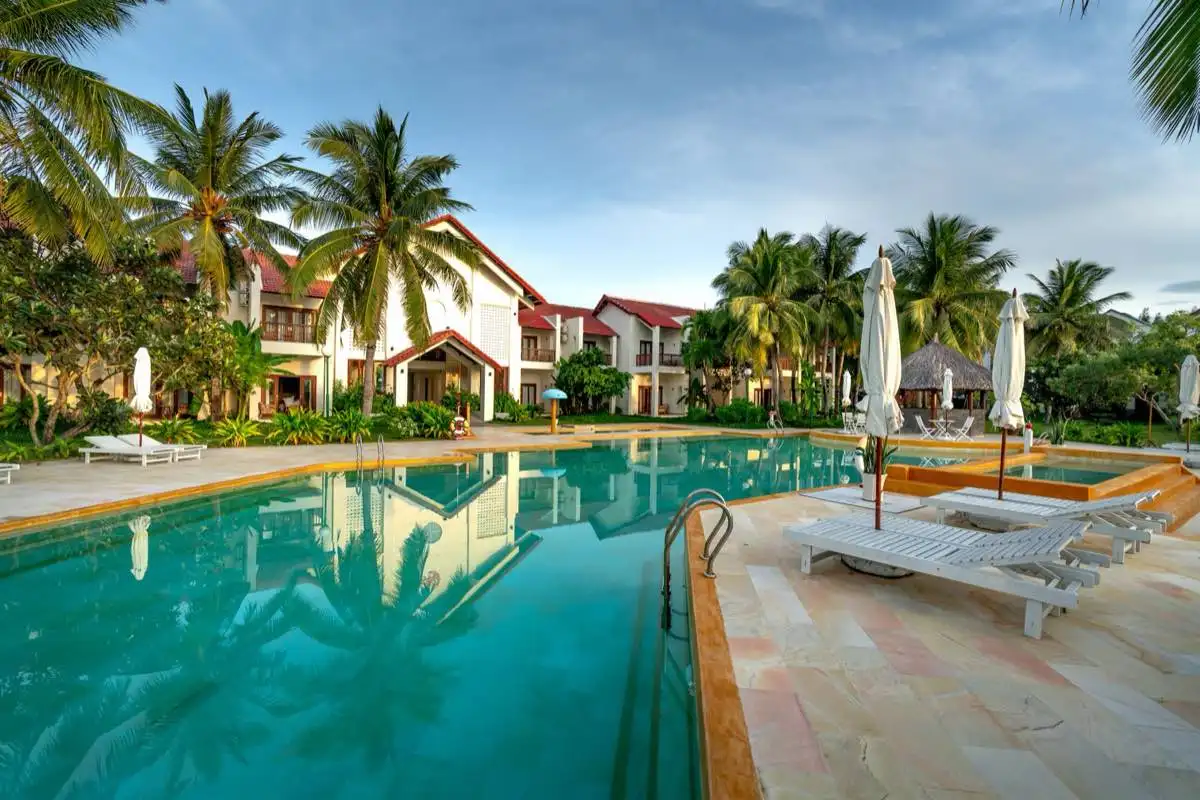 Pool Lighting in Naples, FL